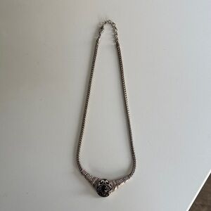 Elegant Silver Necklace with Intricate Design